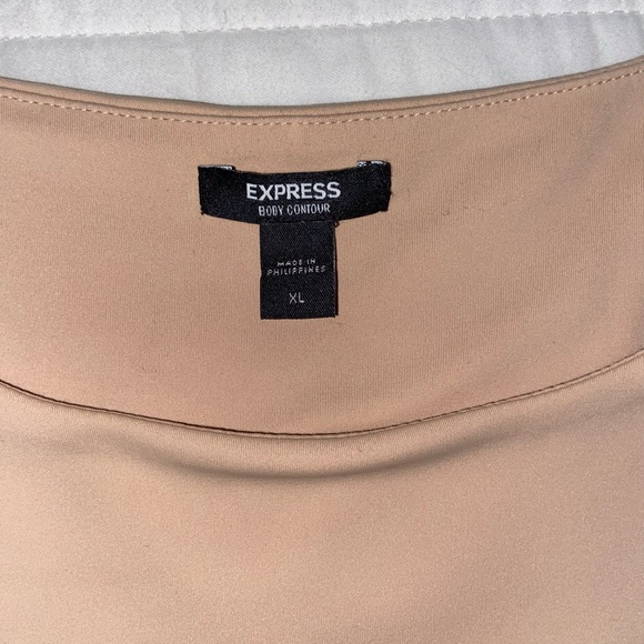 Express Brand, Body Contour cropped tank - Size: XL - Picture 5 of 8